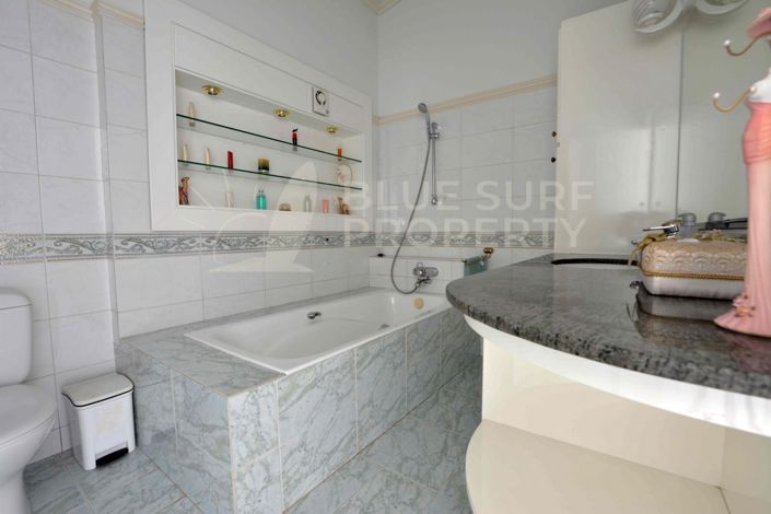 Image No.36-5 Bed Villa for sale