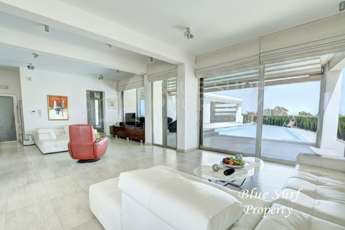 Image No.12-7 Bed Villa for sale