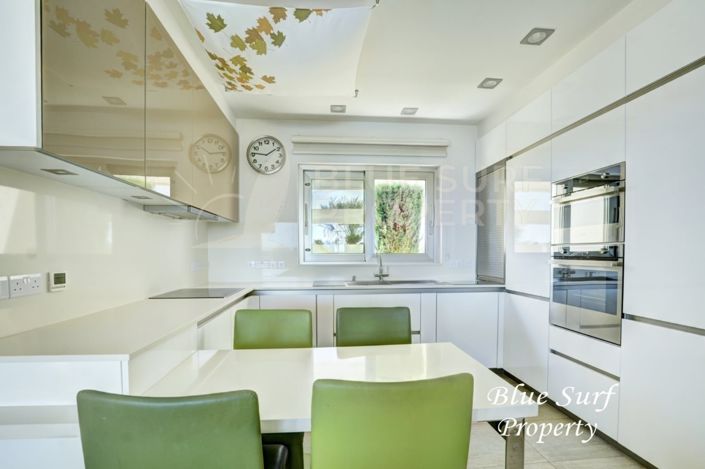 Image No.9-7 Bed Villa for sale