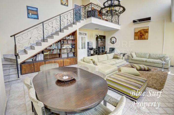 Image No.2-4 Bed Villa for sale