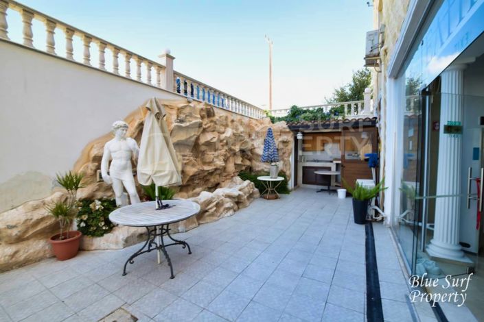 Image No.7-21 Bed Villa for sale