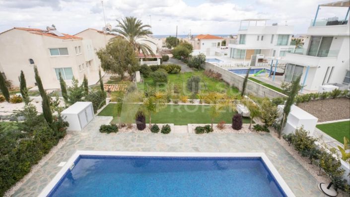 Image No.25-3 Bed Villa for sale