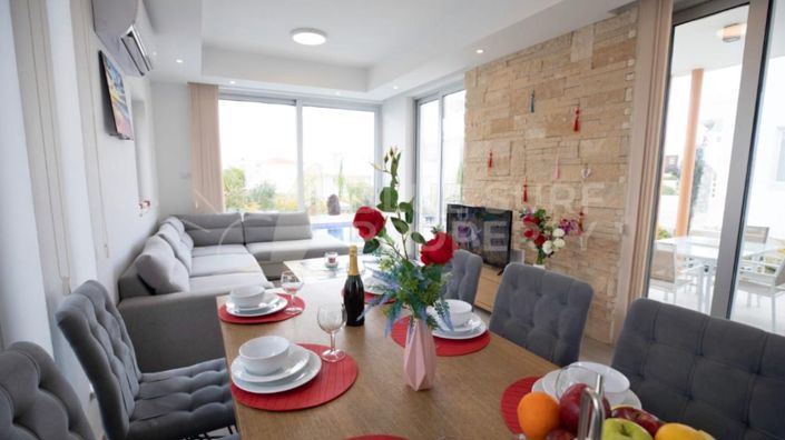 Image No.5-3 Bed Villa for sale