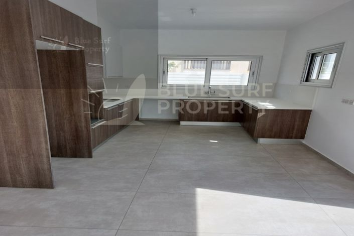 Image No.2-4 Bed Villa for sale