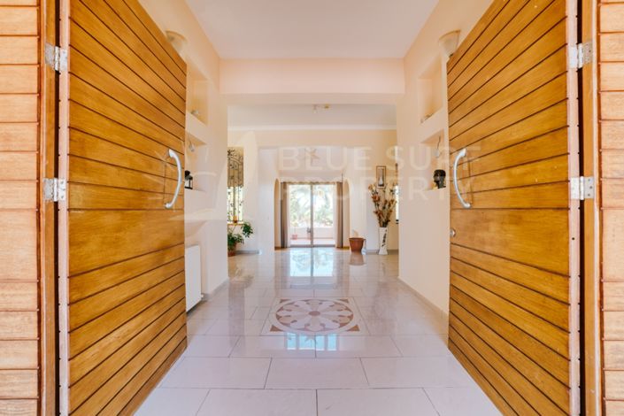 Image No.12-7 Bed Villa for sale