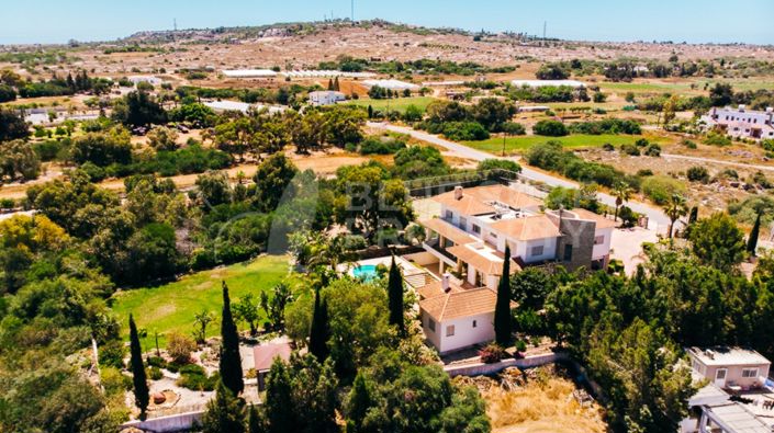 Image No.58-7 Bed Villa for sale