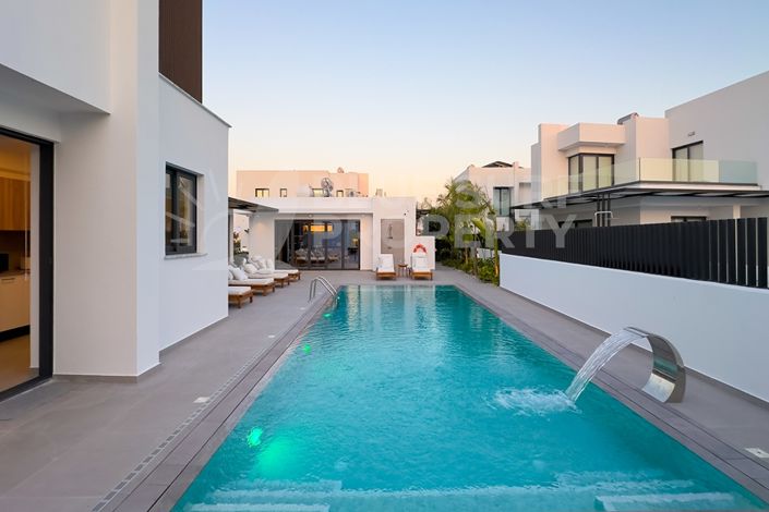 Image No.20-3 Bed Villa for sale