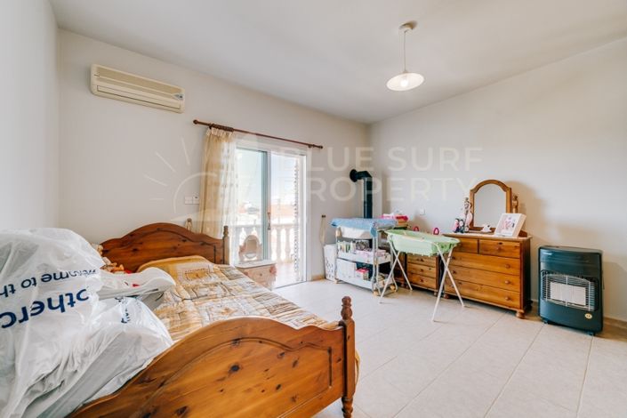 Image No.13-2 Bed Townhouse for sale