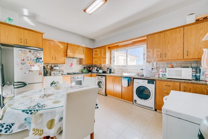 Image No.5-2 Bed Townhouse for sale