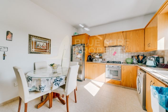 Image No.6-2 Bed Townhouse for sale