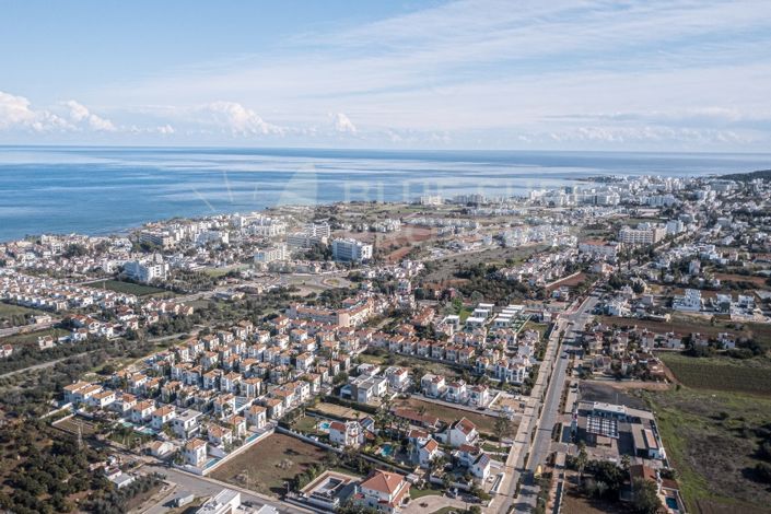 Image No.9-2 Bed Property for sale