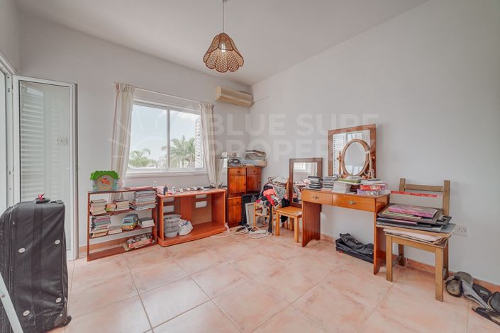 Image No.18-3 Bed Villa for sale