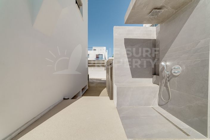 Image No.28-5 Bed Villa for sale