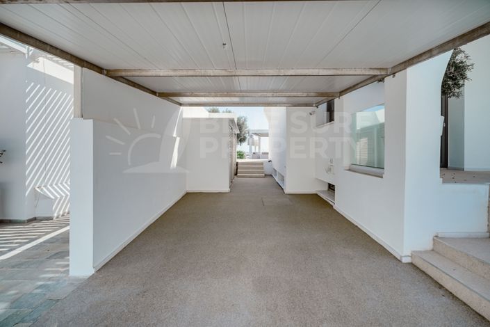 Image No.29-5 Bed Villa for sale