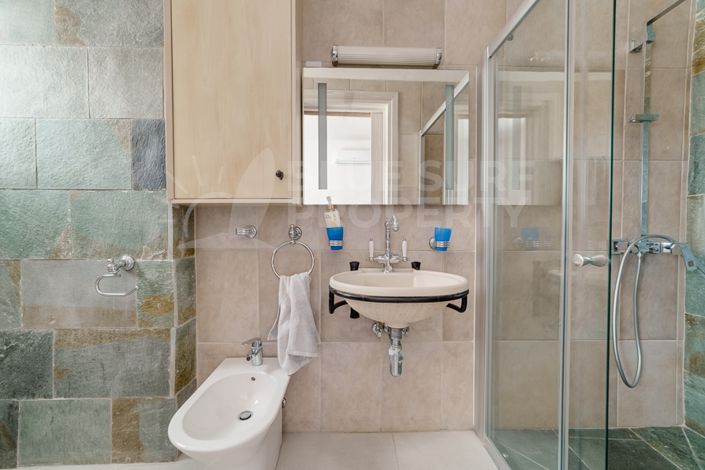 Image No.43-5 Bed Villa for sale