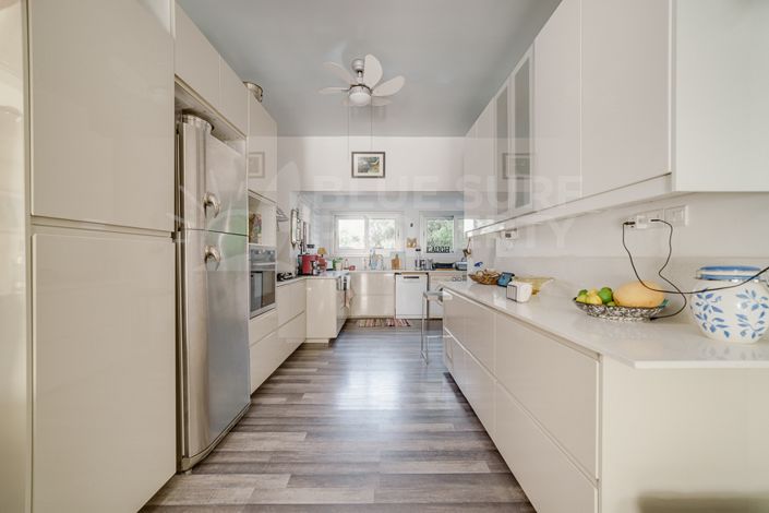 Image No.9-4 Bed Villa for sale