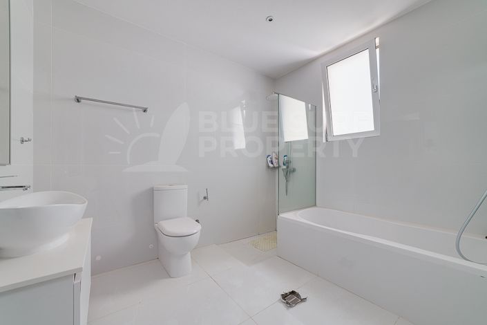 Image No.21-4 Bed Villa for sale