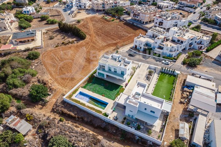 Image No.31-4 Bed Villa for sale