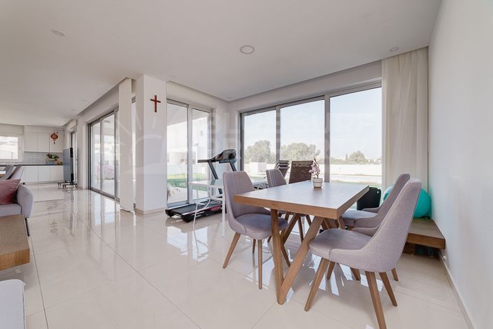 Image No.5-4 Bed Villa for sale