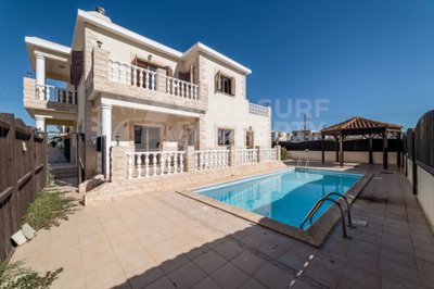4 Bed Villa for sale