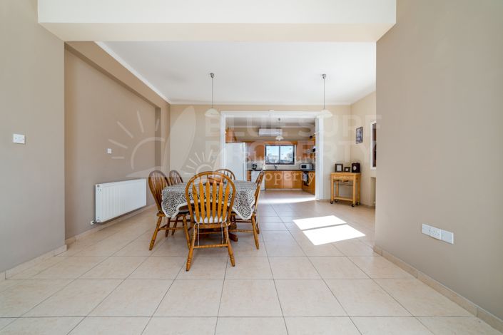 Image No.9-4 Bed Villa for sale