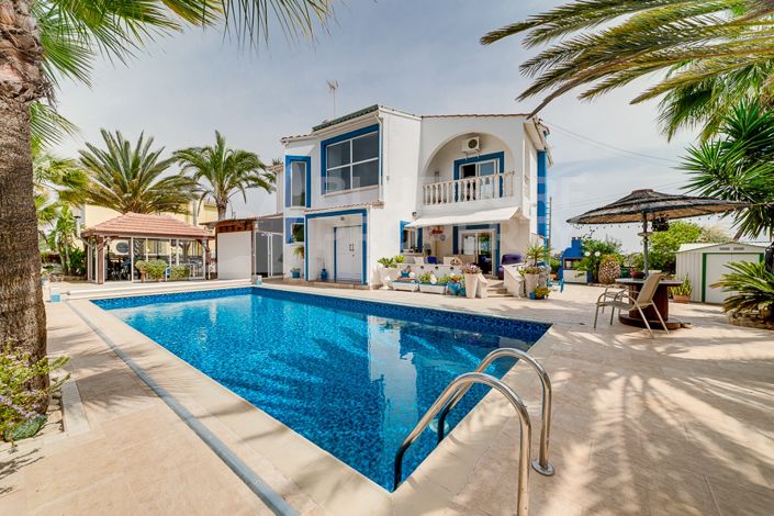 Image No.4-3 Bed Villa for sale