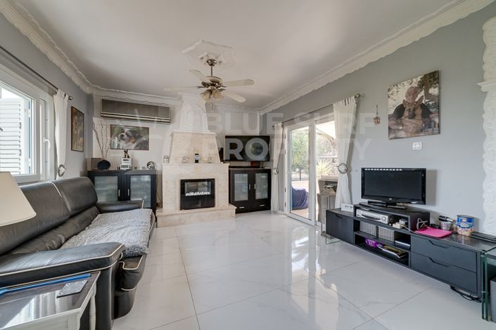 Image No.3-3 Bed Villa for sale