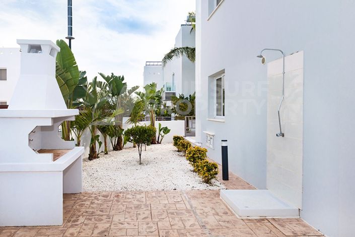 Image No.20-3 Bed Villa for sale