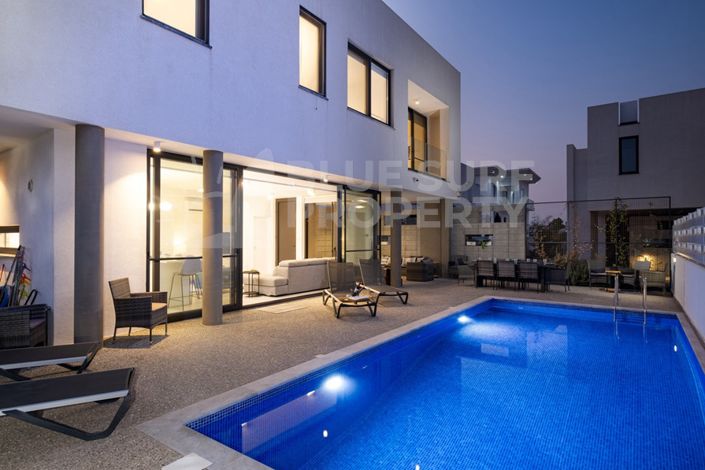 Image No.18-3 Bed Villa for sale