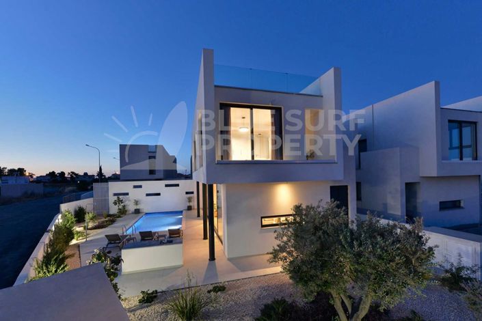 Image No.23-3 Bed Villa for sale