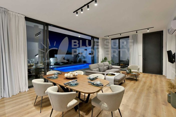 Image No.3-3 Bed Villa for sale