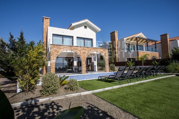 Image No.1-5 Bed Villa for sale