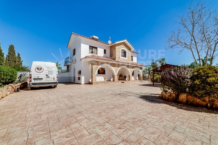 Image No.48-3 Bed Villa for sale