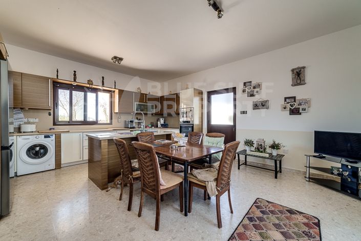 Image No.7-3 Bed Villa for sale