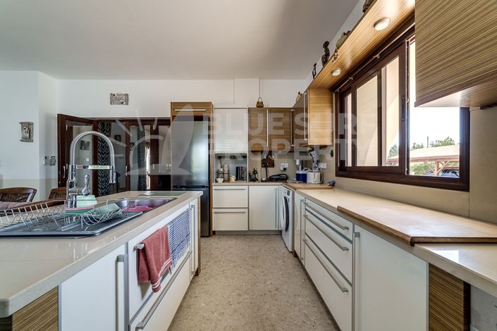 Image No.9-3 Bed Villa for sale