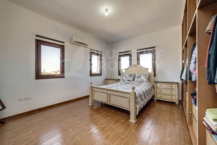 Image No.13-4 Bed Villa for sale