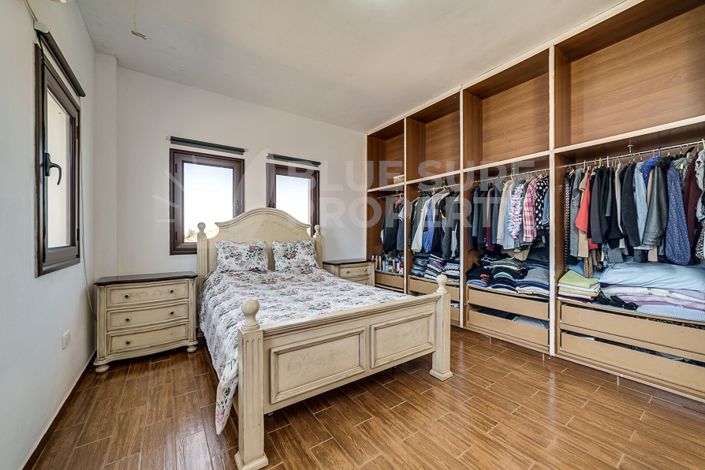 Image No.14-4 Bed Villa for sale