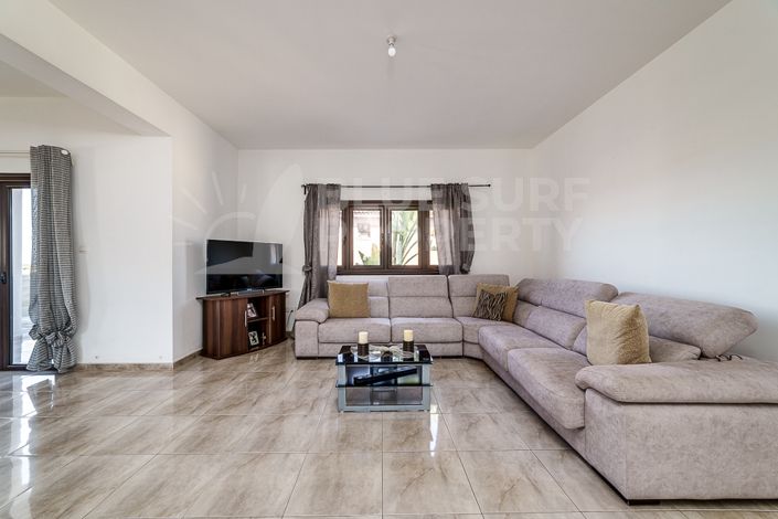 Image No.5-4 Bed Villa for sale