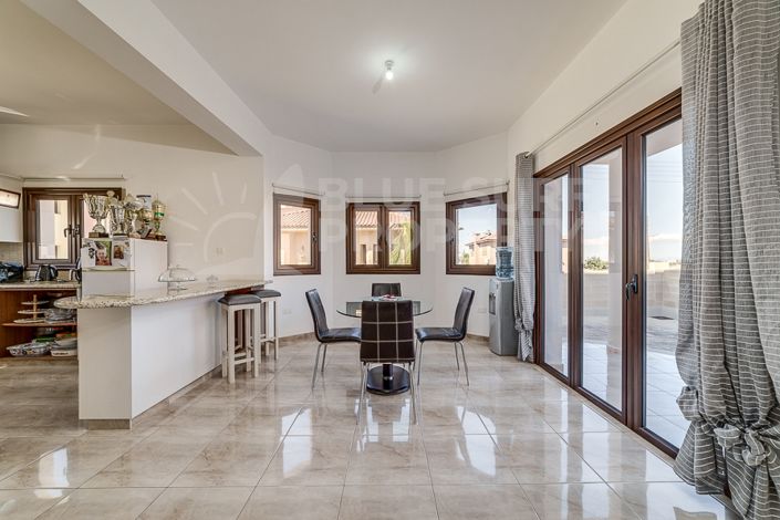 Image No.7-4 Bed Villa for sale