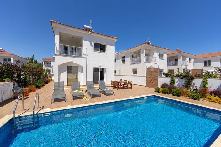 Image No.19-3 Bed Villa for sale