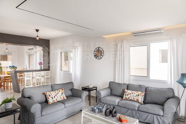 Image No.3-3 Bed Villa for sale