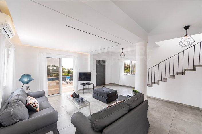 Image No.4-3 Bed Villa for sale