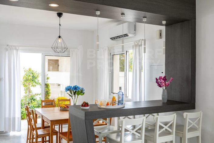 Image No.8-3 Bed Villa for sale