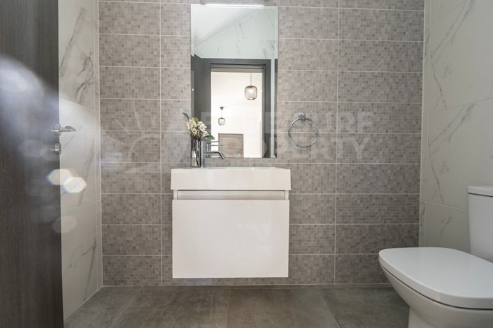 Image No.12-4 Bed Villa for sale