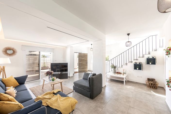 Image No.4-4 Bed Villa for sale