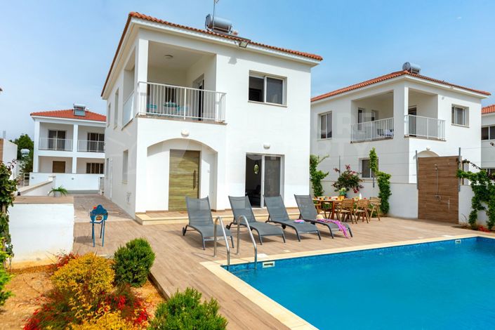 Image No.18-3 Bed Villa for sale