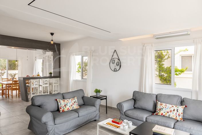 Image No.3-3 Bed Villa for sale