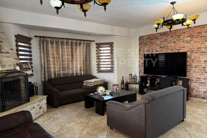 Image No.2-3 Bed Villa for sale