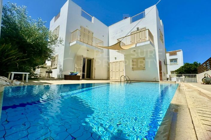 Image No.19-3 Bed Villa for sale