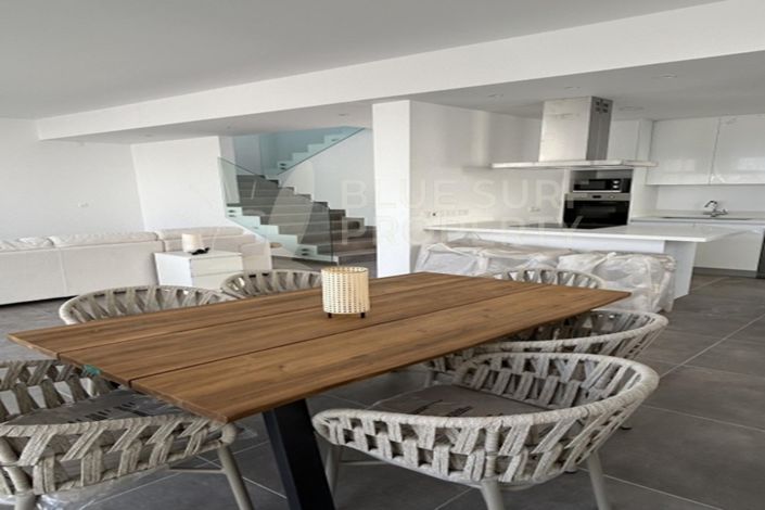 Image No.7-4 Bed Villa for sale